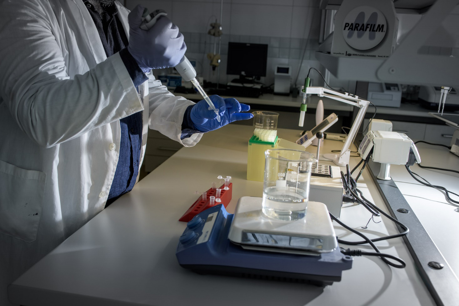 Biotecnologie laboratorio ricerca e sviluppo Gemes